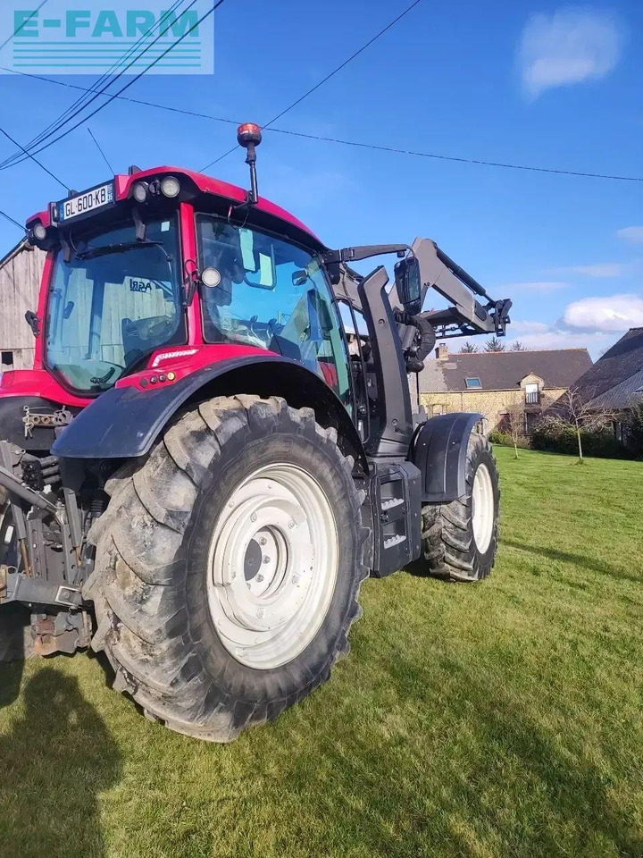 Valtra n135 h - Трактор: фото 3 Valtra n135 h - Трактор: фото 3