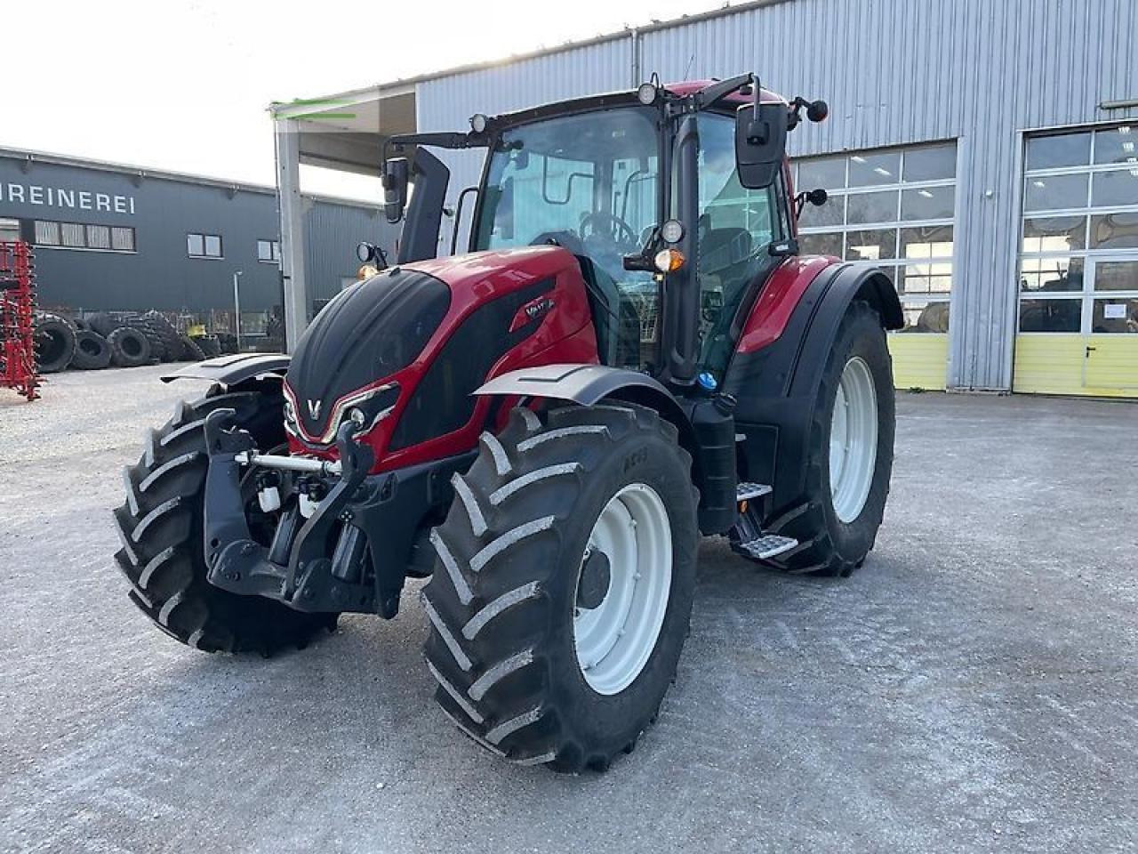 Valtra n155 - Трактор: фото 1 Valtra n155 - Трактор: фото 1