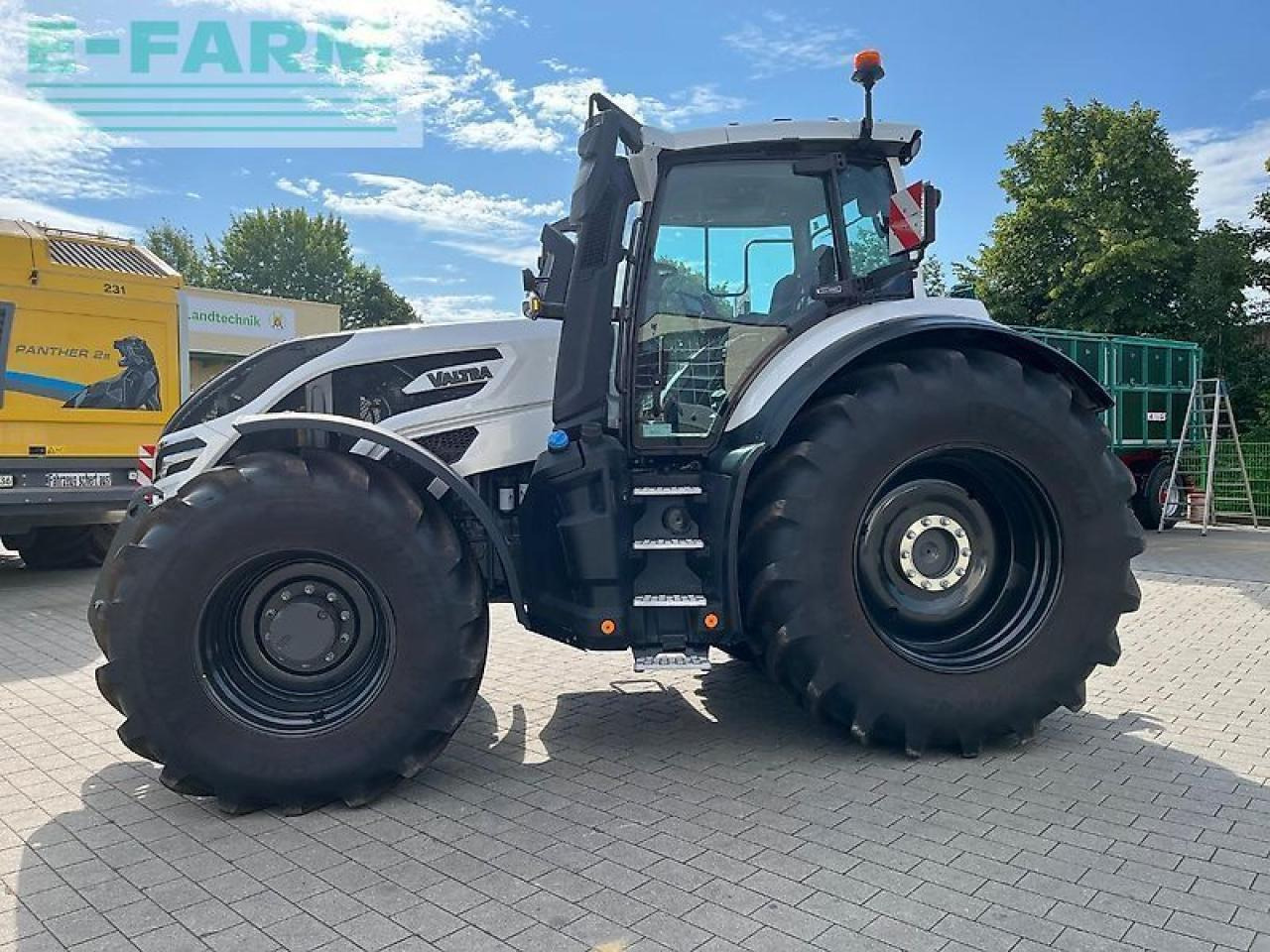 Valtra q245 - Трактор: фото 2 Valtra q245 - Трактор: фото 2