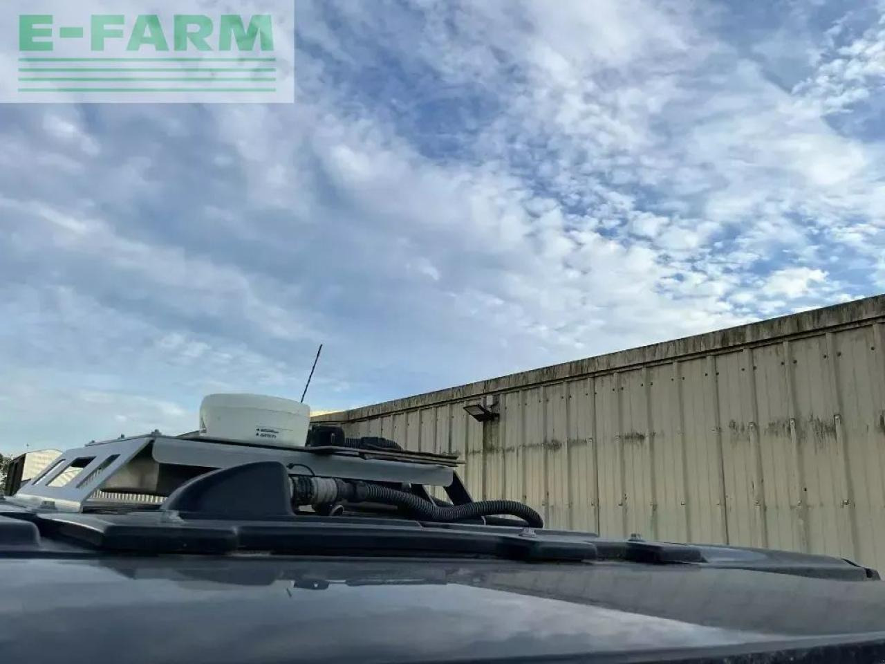 Valtra s324 - Трактор: фото 4 Valtra s324 - Трактор: фото 4