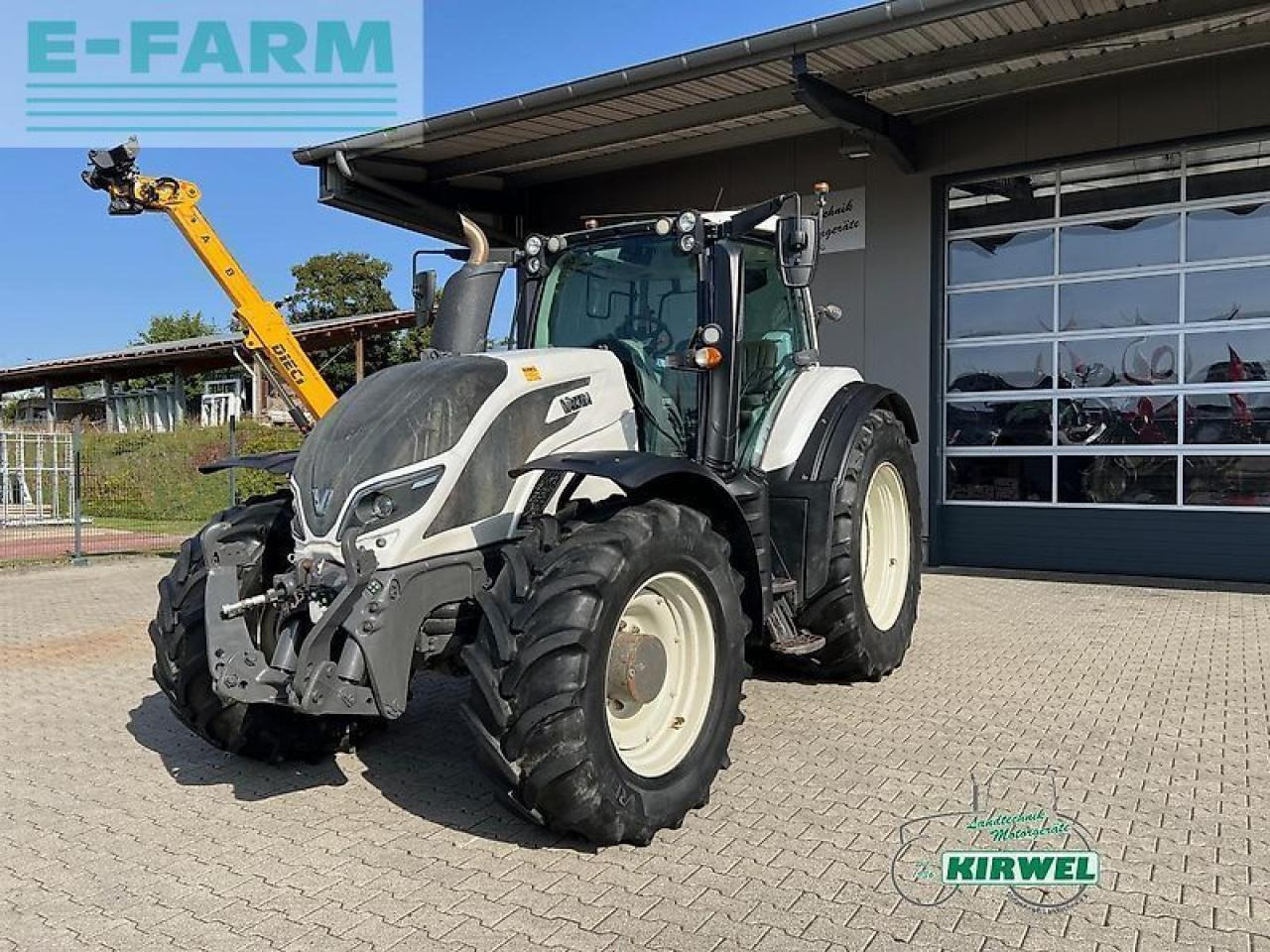 Valtra t 214 direct Direct - Трактор: фото 2 Valtra t 214 direct Direct - Трактор: фото 2