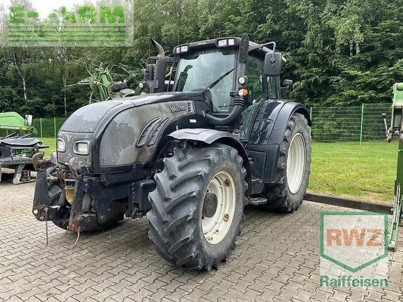 Valtra t202d - Трактор: фото 1 Valtra t202d - Трактор: фото 1