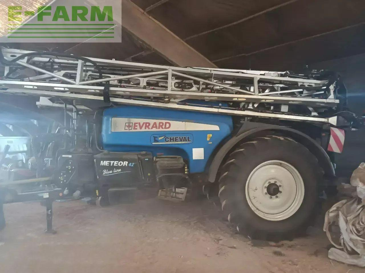 Meteor 4200 blue line - Прицепной опрыскиватель: фото 1 Meteor 4200 blue line - Прицепной опрыскиватель: фото 1