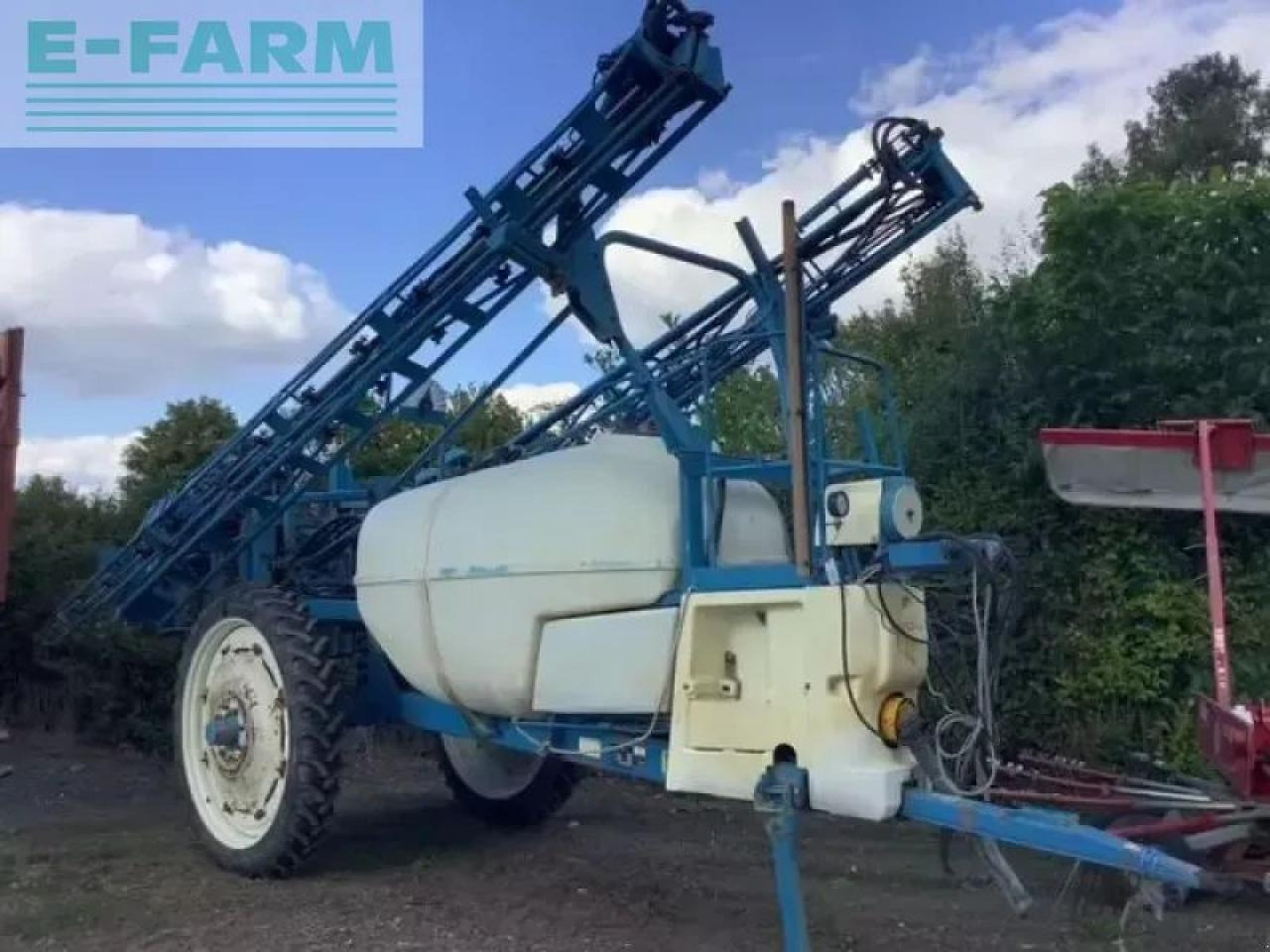 / meteor2500 - Прицепной опрыскиватель: фото 1 / meteor2500 - Прицепной опрыскиватель: фото 1