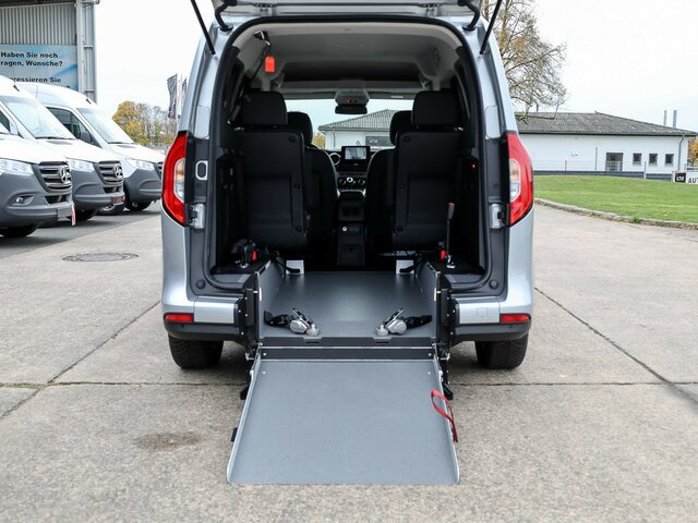 MERCEDES-BENZ T 180 Progressive,AMF Rollstuhlrampe,LED,Navi... - Другая техника: фото 2 MERCEDES-BENZ T 180 Progressive,AMF Rollstuhlrampe,LED,Navi... - Другая техника: фото 2