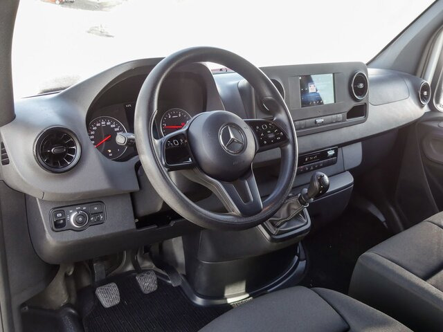 MERCEDES-BENZ Sprinter 214 CDI Kasten,3924,MBUX,Kamera... - Легковой фургон: фото 4 MERCEDES-BENZ Sprinter 214 CDI Kasten,3924,MBUX,Kamera... - Легковой фургон: фото 4