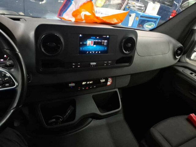 MERCEDES-BENZ Sprinter 315 CDI Kasten,3924mm,Automatik,LED... - Цельнометаллический фургон: фото 4 MERCEDES-BENZ Sprinter 315 CDI Kasten,3924mm,Automatik,LED... - Цельнометаллический фургон: фото 4