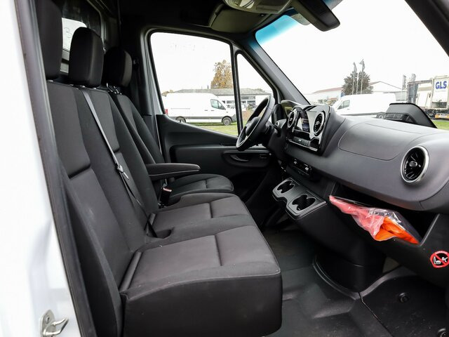 MERCEDES-BENZ Sprinter 317 Maxi,9GTronic,MBUX,Kamera... - Цельнометаллический фургон: фото 3 MERCEDES-BENZ Sprinter 317 Maxi,9GTronic,MBUX,Kamera... - Цельнометаллический фургон: фото 3