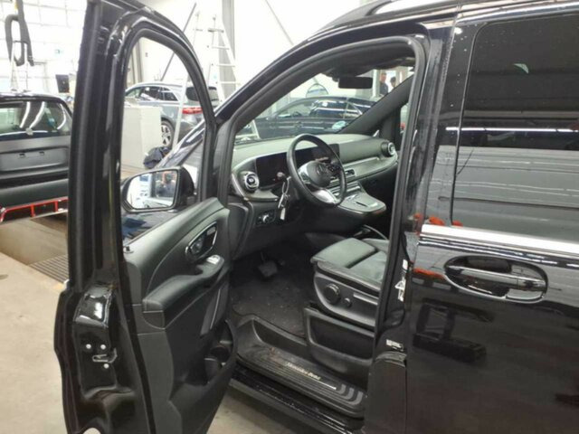 MERCEDES-BENZ V 300 Avantgarde Extralang,2xSchiebetür elektr.... - Пассажирский фургон: фото 2 MERCEDES-BENZ V 300 Avantgarde Extralang,2xSchiebetür elektr.... - Пассажирский фургон: фото 2