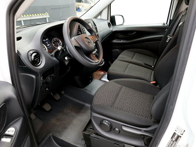 MERCEDES-BENZ Vito 114 Mixto,6 Sitzer,Klima,Navi,Tempomat... - Пассажирский фургон: фото 2 MERCEDES-BENZ Vito 114 Mixto,6 Sitzer,Klima,Navi,Tempomat... - Пассажирский фургон: фото 2
