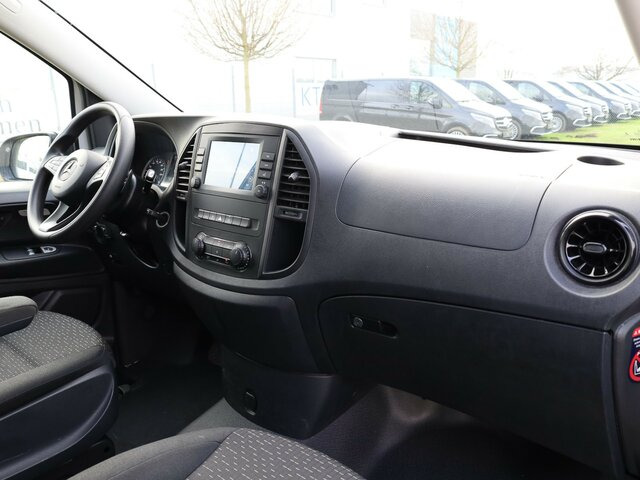 MERCEDES-BENZ Vito 114 TourerPro,lang,Automatik,8Sitze,Kamera... - Пассажирский фургон: фото 4 MERCEDES-BENZ Vito 114 TourerPro,lang,Automatik,8Sitze,Kamera... - Пассажирский фургон: фото 4