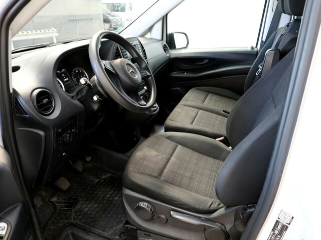 MERCEDES-BENZ Vito114CDI KA lang ,Klima,Sortimo Regalsystem... - Легковой фургон: фото 2 MERCEDES-BENZ Vito114CDI KA lang ,Klima,Sortimo Regalsystem... - Легковой фургон: фото 2