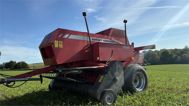 Massey Ferguson 1839 Småballe presser - Обмотчик рулонов: фото 1 Massey Ferguson 1839 Småballe presser - Обмотчик рулонов: фото 1