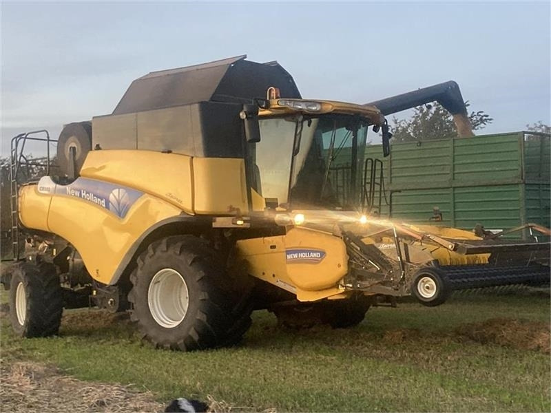 New Holland CR 980 1050er hjul og 30Fod 4 hjulstræk - Зерноуборочный комбайн: фото 2 New Holland CR 980 1050er hjul og 30Fod 4 hjulstræk - Зерноуборочный комбайн: фото 2