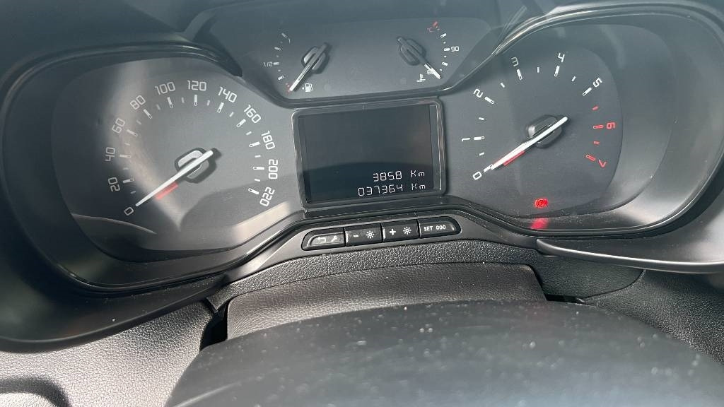 Фургон с закрытым кузовом Citroën Berlingo 1.5 Blue HDI, Kasten, 8 Reifen, Klima: фото 17