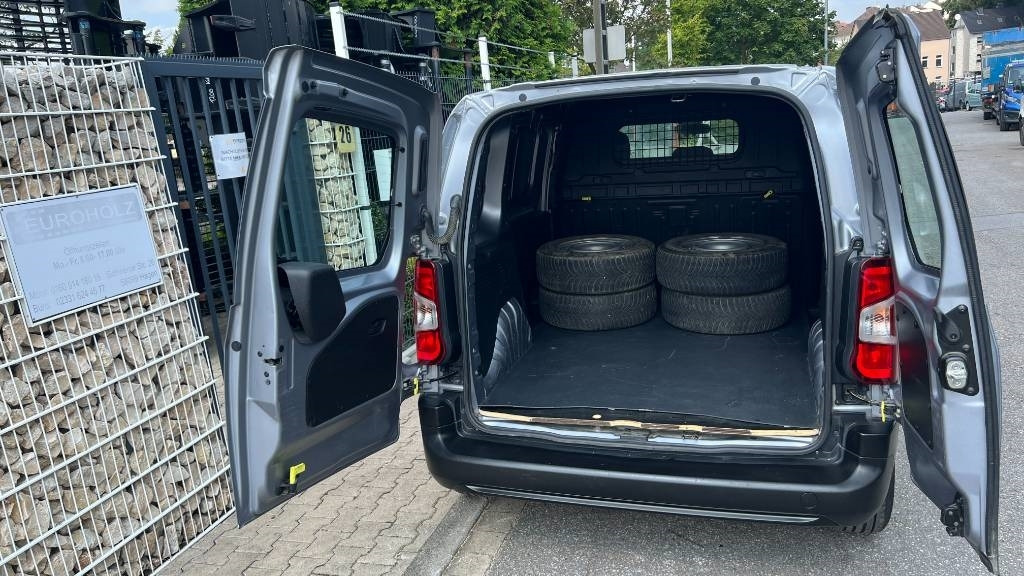 Фургон с закрытым кузовом Citroën Berlingo 1.5 Blue HDI, Kasten, 8 Reifen, Klima: фото 19
