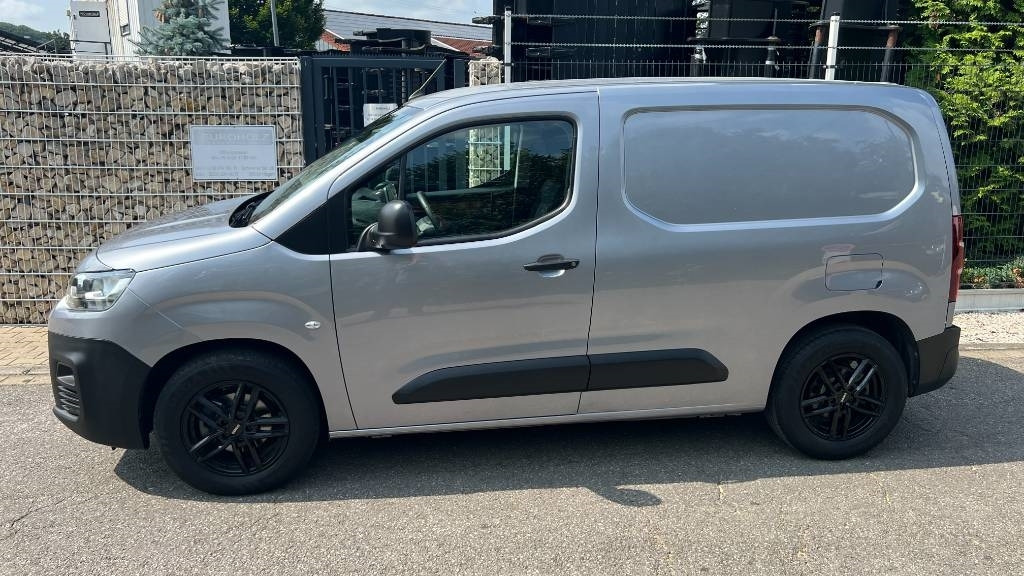 Фургон с закрытым кузовом Citroën Berlingo 1.5 Blue HDI, Kasten, 8 Reifen, Klima: фото 6