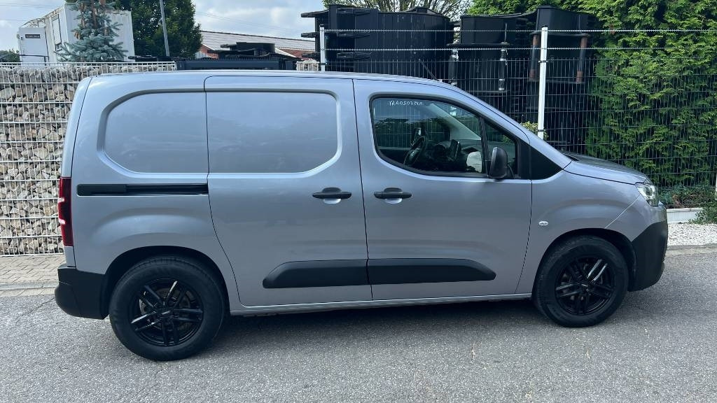 Фургон с закрытым кузовом Citroën Berlingo 1.5 Blue HDI, Kasten, 8 Reifen, Klima: фото 28