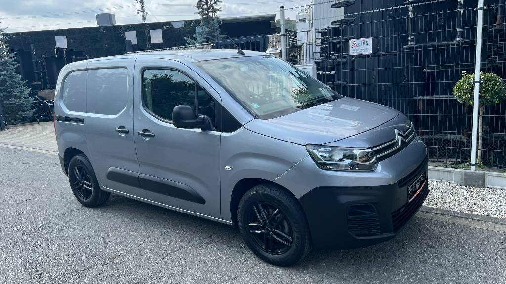 Фургон с закрытым кузовом Citroën Berlingo 1.5 Blue HDI, Kasten, 8 Reifen, Klima: фото 31