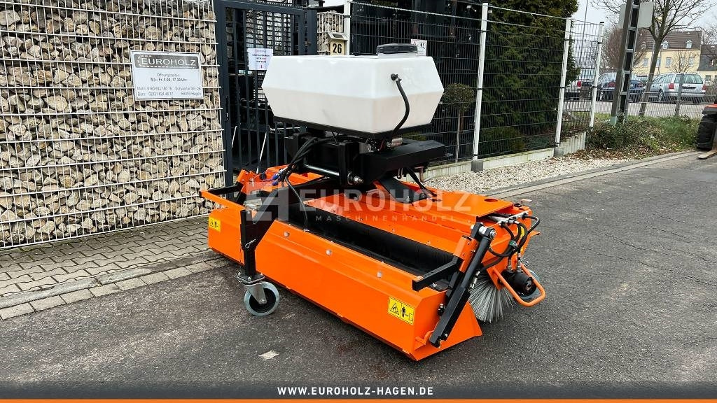 Kehrmaschine ZM2000 Stapleraufnahme - Щетка для Коммунальной и специальной техники: фото 1 Kehrmaschine ZM2000 Stapleraufnahme - Щетка для Коммунальной и специальной техники: фото 1