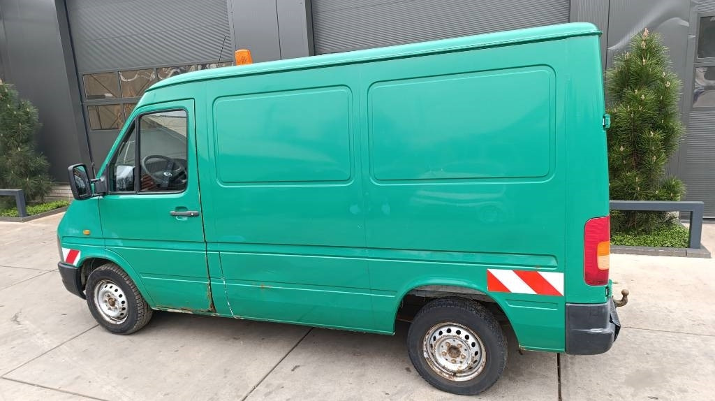 Volkswagen LT 28 Kastenwagen Werkstattsschränke Motorschaden - Фургон с закрытым кузовом: фото 4 Volkswagen LT 28 Kastenwagen Werkstattsschränke Motorschaden - Фургон с закрытым кузовом: фото 4