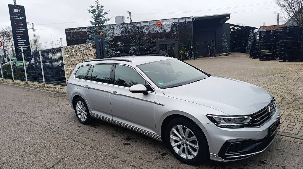 Volkswagen Passat GTE 1.4 TSI DSG GTE Plug-in-Hybrid 1. Hand - Легковой автомобиль: фото 1 Volkswagen Passat GTE 1.4 TSI DSG GTE Plug-in-Hybrid 1. Hand - Легковой автомобиль: фото 1