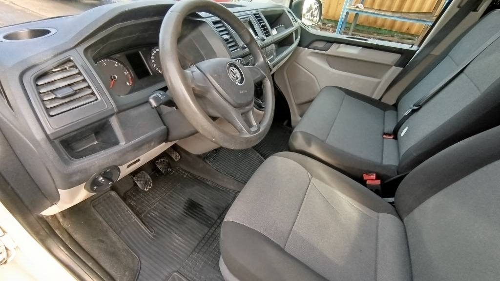 Volkswagen T5 2.0 TDI Kastenwagen, 8x Reifen, PDC, Klima, AHK - Легковой фургон: фото 4 Volkswagen T5 2.0 TDI Kastenwagen, 8x Reifen, PDC, Klima, AHK - Легковой фургон: фото 4