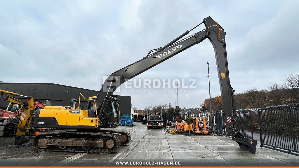 Volvo EC 220, Kettenbagger mit Long Reach, Kamera, Klima - Гусеничный экскаватор: фото 1 Volvo EC 220, Kettenbagger mit Long Reach, Kamera, Klima - Гусеничный экскаватор: фото 1
