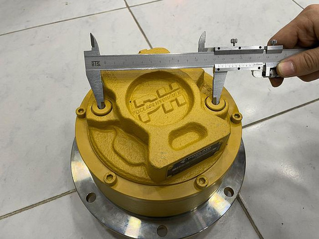 Bomag Fahrmotor (Poclain) 05816293 - Каток: фото 1 Bomag Fahrmotor (Poclain) 05816293 - Каток: фото 1