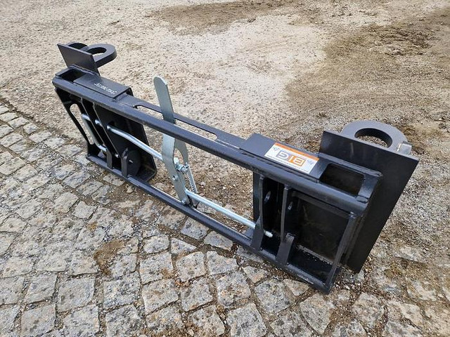 Big John Deere / Matbro Adapter mit Euro Aufnahme - Навесное оборудование: фото 2 Big John Deere / Matbro Adapter mit Euro Aufnahme - Навесное оборудование: фото 2