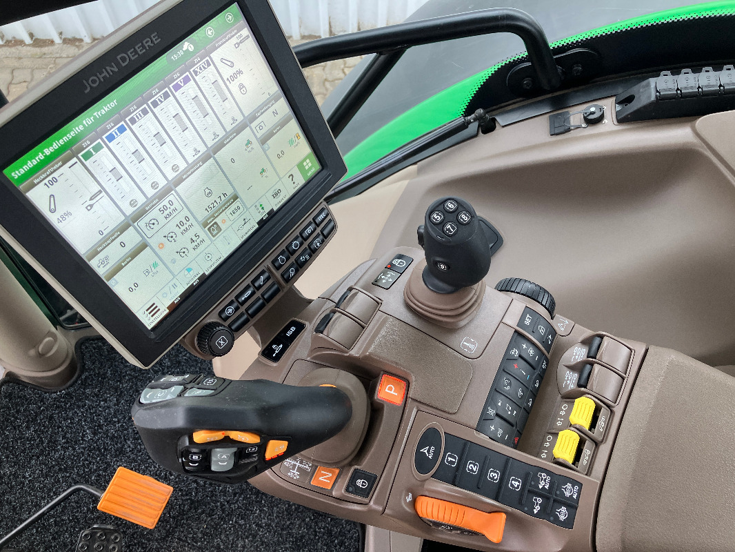 Трактор John Deere 6195R: фото 7