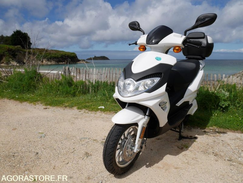 1 Scooter Easy Watts - E-stock - Мотоцикл: фото 1 1 Scooter Easy Watts - E-stock - Мотоцикл: фото 1