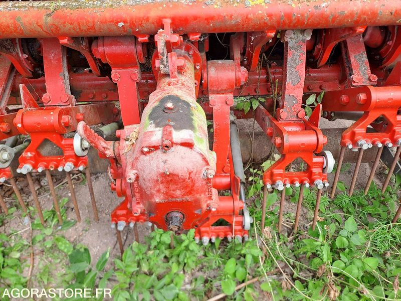 AERATEUR-DECOMPACTEUR VERDI-DRAIN 7521 - Садовое оборудование: фото 4 AERATEUR-DECOMPACTEUR VERDI-DRAIN 7521 - Садовое оборудование: фото 4