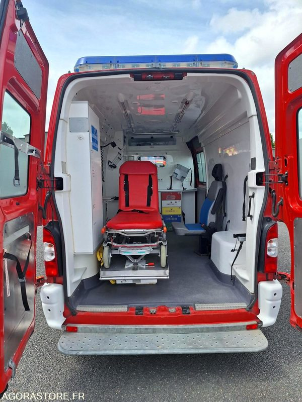 AMBULANCE RENAULT MASTER PICOT 2365 - Цельнометаллический фургон: фото 2 AMBULANCE RENAULT MASTER PICOT 2365 - Цельнометаллический фургон: фото 2