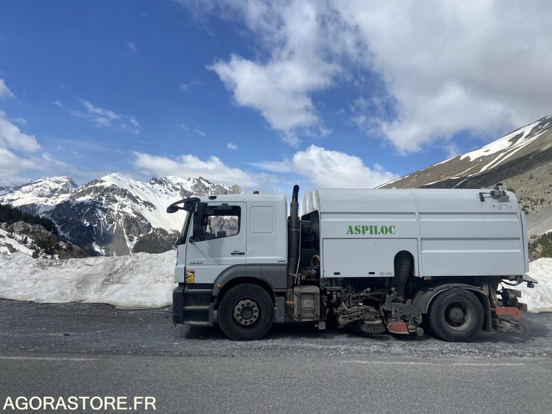 BALAYEUSE LAVEUSE THP MERCEDES BH9 ANNEE 2012 - 246000KMS - Подметально-уборочная машина: фото 2 BALAYEUSE LAVEUSE THP MERCEDES BH9 ANNEE 2012 - 246000KMS - Подметально-уборочная машина: фото 2
