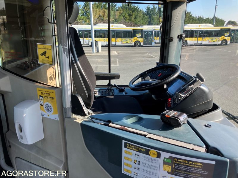 BUS HEULIEZ AG816LZ 372 - Сочленённый автобус: фото 4 BUS HEULIEZ AG816LZ 372 - Сочленённый автобус: фото 4