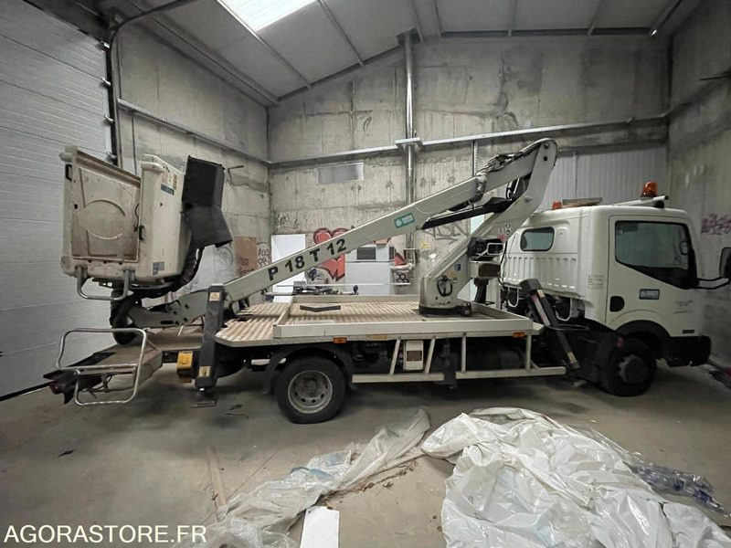 CAMION NACELLE NISSAN IMER P18T12 28740 KM 2015 - Грузовик с подъемником: фото 3 CAMION NACELLE NISSAN IMER P18T12 28740 KM 2015 - Грузовик с подъемником: фото 3
