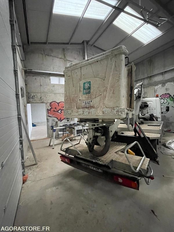 CAMION NACELLE NISSAN IMER P18T12 28740 KM 2015 - Грузовик с подъемником: фото 2 CAMION NACELLE NISSAN IMER P18T12 28740 KM 2015 - Грузовик с подъемником: фото 2