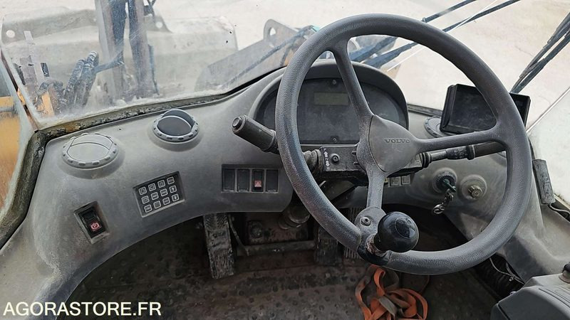 Погрузчик CHARGEUR SUR PNEUS VOLVO L60E - L60EV1599 - 1315 HEURES - 2004: фото 11