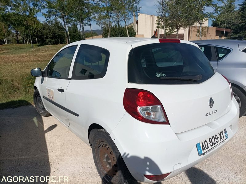 CLIO III 2010 2 places - Легковой автомобиль: фото 1 CLIO III 2010 2 places - Легковой автомобиль: фото 1