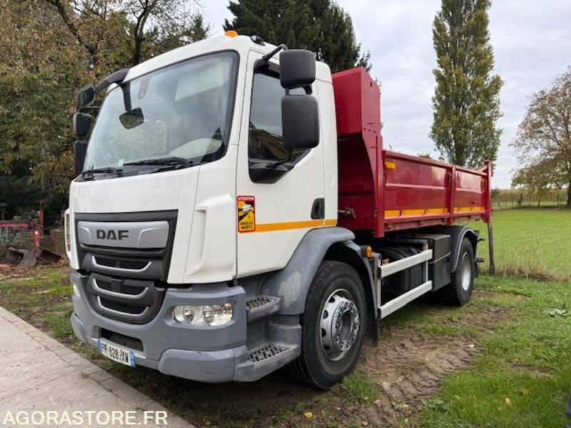 Camion Benne DAF LF320 - 2019 - 62 460 km - Самосвал: фото 1 Camion Benne DAF LF320 - 2019 - 62 460 km - Самосвал: фото 1