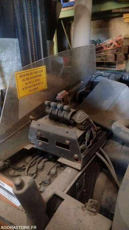 Chariot élévateur CROWN - EN PANNE - Инструмент/ Оборудование: фото 4 Chariot élévateur CROWN - EN PANNE - Инструмент/ Оборудование: фото 4