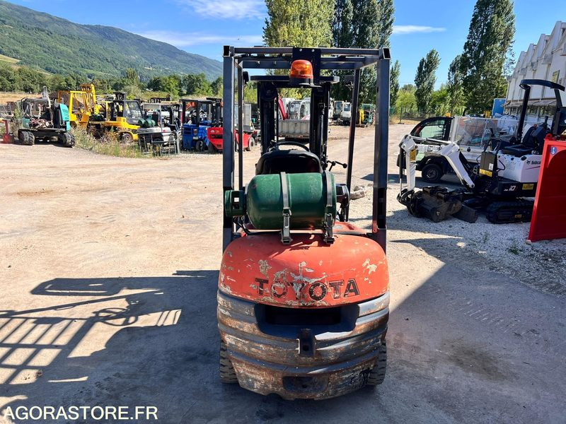 Chariot élévateur à gaz Toyota FG15 4,3m - 1,5T - Année 1994 - 10770 heures - Газовый погрузчик: фото 4 Chariot élévateur à gaz Toyota FG15 4,3m - 1,5T - Année 1994 - 10770 heures - Газовый погрузчик: фото 4