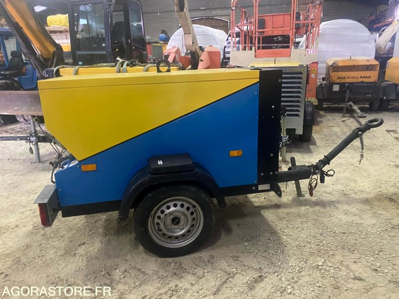 Compresseur MAC3 2.5m3 - 2018 - 112 heures - Воздушный компрессор: фото 1 Compresseur MAC3 2.5m3 - 2018 - 112 heures - Воздушный компрессор: фото 1