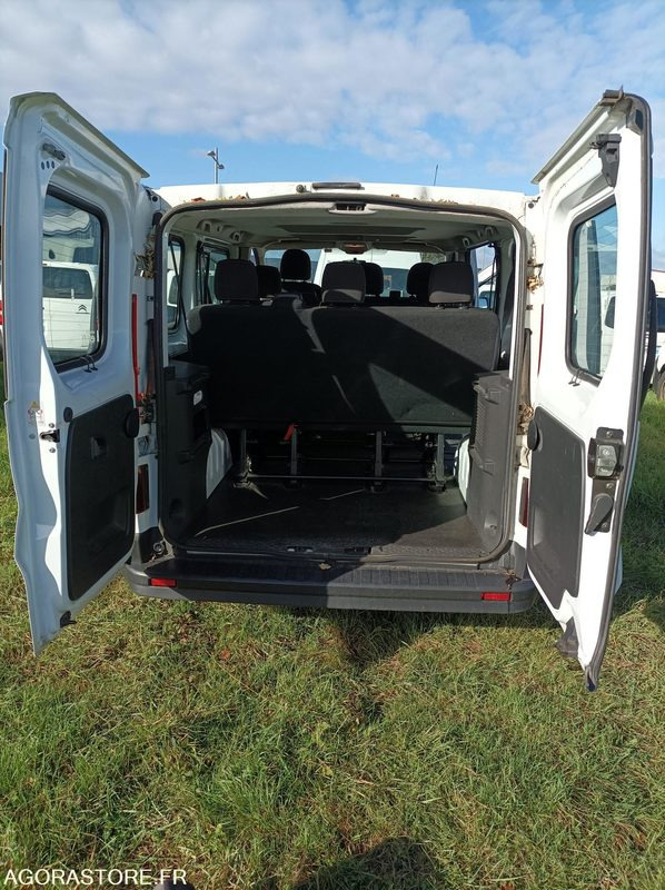 DS-311-SJ - Roulant - RENAULT TRAFIC - VP - 331 363 Kms - Микроавтобус, Пассажирский фургон: фото 4 DS-311-SJ - Roulant - RENAULT TRAFIC - VP - 331 363 Kms - Микроавтобус, Пассажирский фургон: фото 4