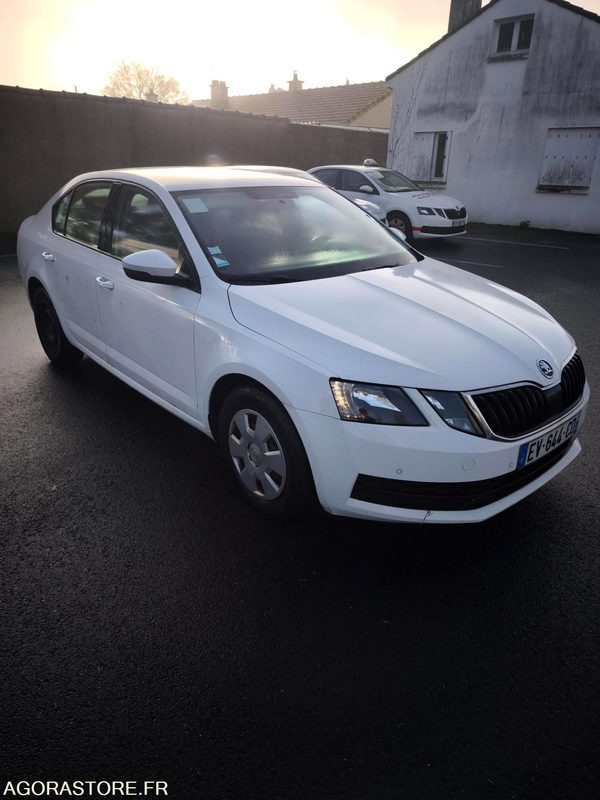 EV-644-CD - Non Roulant - SKODA OCTAVIA - VP - 339 260 Kms - Легковой автомобиль: фото 1 EV-644-CD - Non Roulant - SKODA OCTAVIA - VP - 339 260 Kms - Легковой автомобиль: фото 1