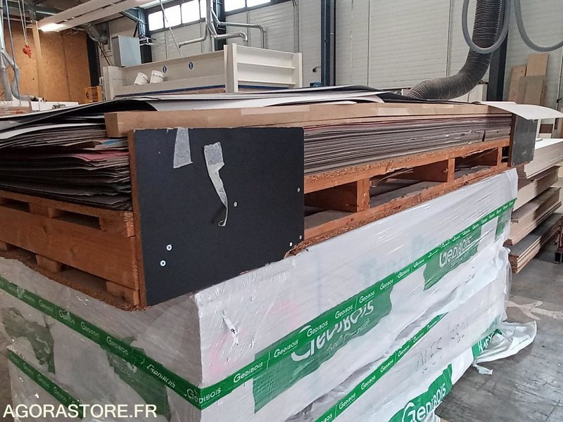 Feuilles de stratifié EGGER et POLYREY - Инструмент/ Оборудование: фото 1 Feuilles de stratifié EGGER et POLYREY - Инструмент/ Оборудование: фото 1