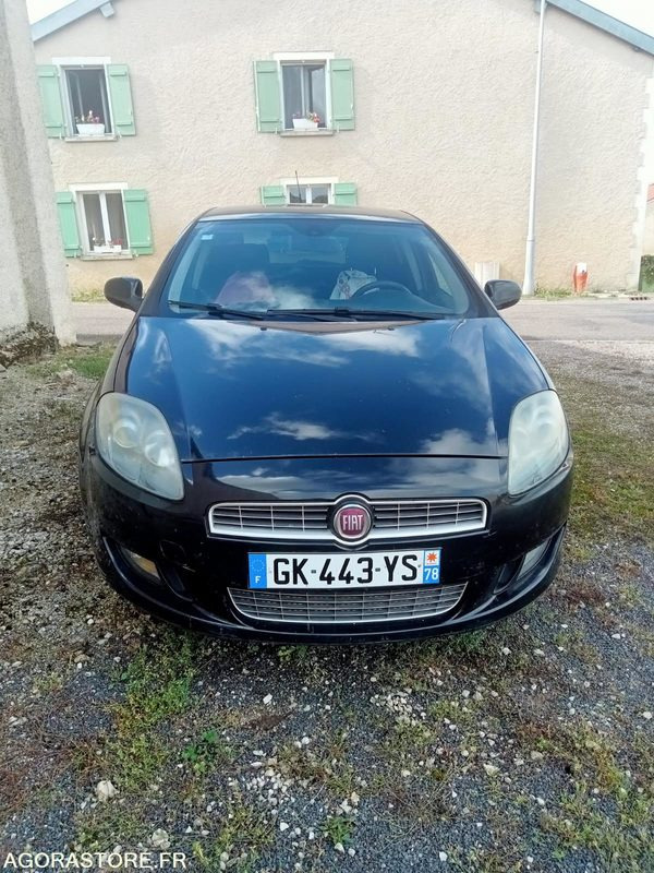 Fiat bravo 1 er mise en circulation 2010 - Легковой автомобиль: фото 1 Fiat bravo 1 er mise en circulation 2010 - Легковой автомобиль: фото 1