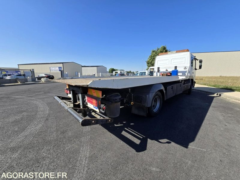 Dépanneuse Mercedes 1223 MOTEUR ECHANGE STANDARD 8O.000 - Грузовик: фото 4 Dépanneuse Mercedes 1223 MOTEUR ECHANGE STANDARD 8O.000 - Грузовик: фото 4