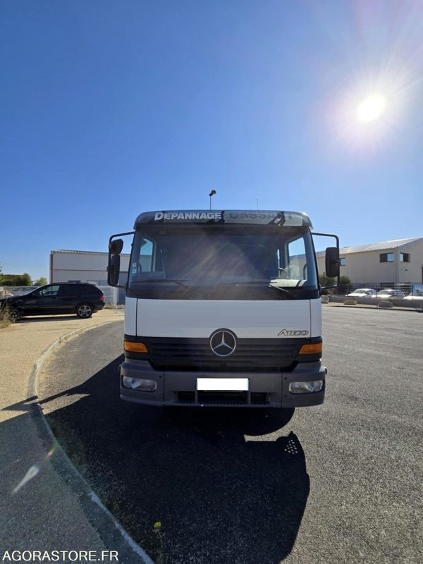 Dépanneuse Mercedes 1223 MOTEUR ECHANGE STANDARD 8O.000 - Грузовик: фото 3 Dépanneuse Mercedes 1223 MOTEUR ECHANGE STANDARD 8O.000 - Грузовик: фото 3